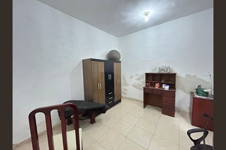Quarto de casa para alugar com 1 quarto, 60m² em Engenheiro Leal, Rio de Janeiro