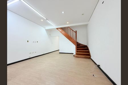 Sala de casa para alugar com 2 quartos, 120m² em Cidade Monções, São Paulo