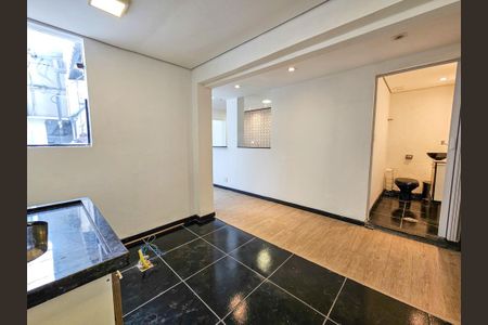 Casa para alugar com 120m², 2 quartos e 2 vagasCozinha
