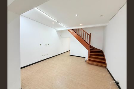 Sala de casa para alugar com 2 quartos, 120m² em Cidade Monções, São Paulo