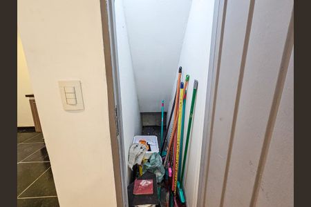 Casa para alugar com 120m², 2 quartos e 2 vagasDespensa