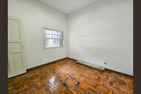 Casa para alugar com 120m², 2 quartos e 2 vagasQuarto 1