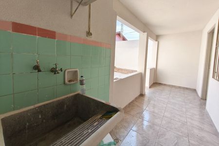 Casa para alugar com 177m², 3 quartos e 5 vagas Casa para alugar com 177m², 3 quartos e 5 vagasEdícula - Área de serviço