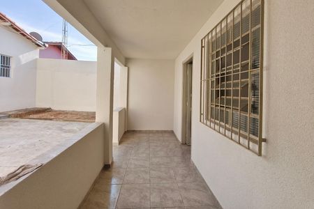 Casa para alugar com 177m², 3 quartos e 5 vagas Casa para alugar com 177m², 3 quartos e 5 vagasEdícula - Corredor