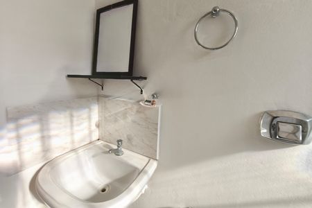 Casa para alugar com 177m², 3 quartos e 5 vagas Casa para alugar com 177m², 3 quartos e 5 vagasEdícula - Banheiro