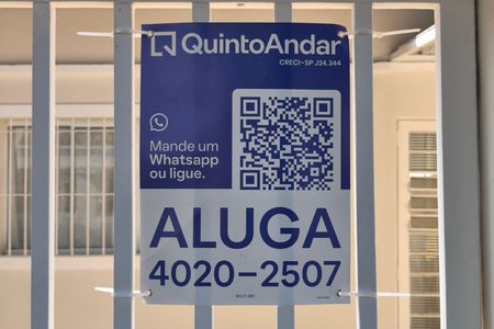 Casa para alugar com 177m², 3 quartos e 5 vagas Casa para alugar com 177m², 3 quartos e 5 vagasPLACA INSTALADA NA FACHADA