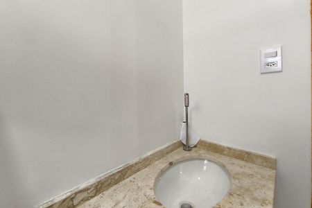 Casa para alugar com 177m², 3 quartos e 5 vagas Casa para alugar com 177m², 3 quartos e 5 vagasBanheiro
