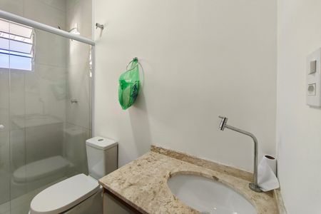 Casa para alugar com 177m², 3 quartos e 5 vagas Casa para alugar com 177m², 3 quartos e 5 vagasBanheiro