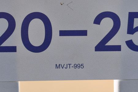 Casa para alugar com 177m², 3 quartos e 5 vagas Casa para alugar com 177m², 3 quartos e 5 vagasPLACA INSTALADA NA FACHADA MVJT - 995