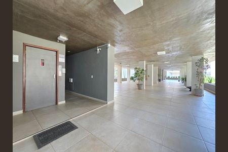 Apartamento à venda com 80m², 2 quartos e 1 vaga Apartamento à venda com 80m², 2 quartos e 1 vagaHall