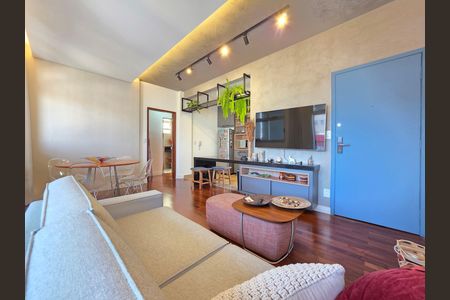 Sala  de apartamento à venda com 2 quartos, 80m² em Carmo, Belo Horizonte