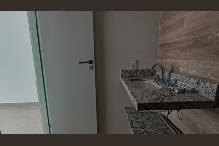 Apartamento à venda com 80m², 2 quartos e 2 vagas Apartamento à venda com 80m², 2 quartos e 2 vagasBanheiro da Suíte