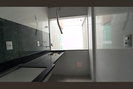 Apartamento à venda com 80m², 2 quartos e 2 vagas Apartamento à venda com 80m², 2 quartos e 2 vagasCozinha e Área de Serviço