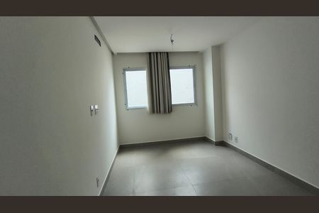 Apartamento à venda com 80m², 2 quartos e 2 vagas Apartamento à venda com 80m², 2 quartos e 2 vagasSuíte