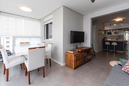 Apartamento para alugar com 61m², 2 quartos e 1 vaga Apartamento para alugar com 61m², 2 quartos e 1 vagaVaranda