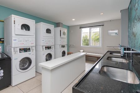Apartamento para alugar com 61m², 2 quartos e 1 vaga Apartamento para alugar com 61m², 2 quartos e 1 vagaLavanderia