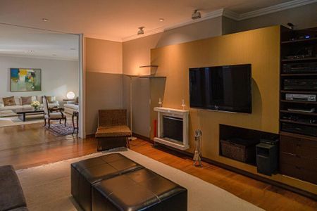 Casa para alugar com 4 quartos, 707m² em Pacaembu, São Paulo