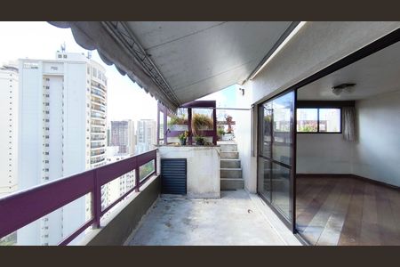 Apartamento à venda com 142m², 3 quartos e 3 vagas Apartamento à venda com 142m², 3 quartos e 3 vagasVaranda