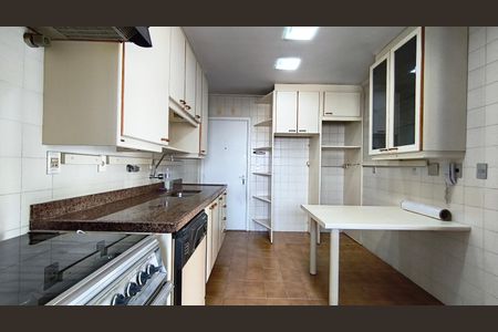 Apartamento à venda com 142m², 3 quartos e 3 vagas Apartamento à venda com 142m², 3 quartos e 3 vagasCozinha