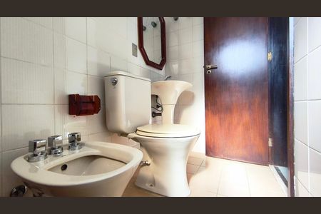 Apartamento à venda com 142m², 3 quartos e 3 vagas Apartamento à venda com 142m², 3 quartos e 3 vagasBanheiro da Suíte 2