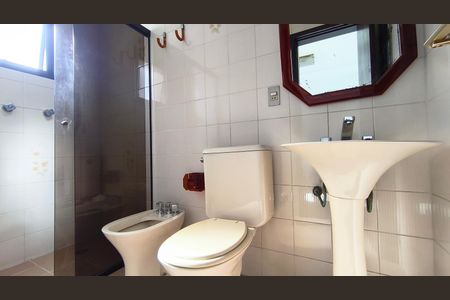 Apartamento à venda com 142m², 3 quartos e 3 vagas Apartamento à venda com 142m², 3 quartos e 3 vagasBanheiro da Suíte 2