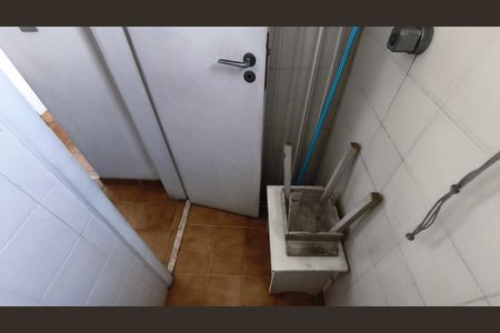Apartamento à venda com 142m², 3 quartos e 3 vagas Apartamento à venda com 142m², 3 quartos e 3 vagasBanheiro de Serviço
