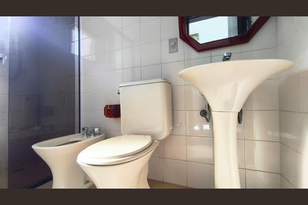 Apartamento à venda com 142m², 3 quartos e 3 vagas Apartamento à venda com 142m², 3 quartos e 3 vagasBanheiro da Suíte 2