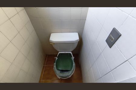 Apartamento à venda com 142m², 3 quartos e 3 vagas Apartamento à venda com 142m², 3 quartos e 3 vagasBanheiro de Serviço