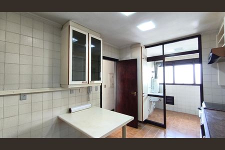 Apartamento à venda com 142m², 3 quartos e 3 vagas Apartamento à venda com 142m², 3 quartos e 3 vagasCozinha