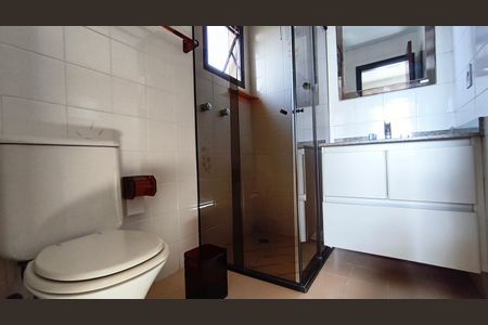 Apartamento à venda com 142m², 3 quartos e 3 vagas Apartamento à venda com 142m², 3 quartos e 3 vagasBanheiro da Suíte 1