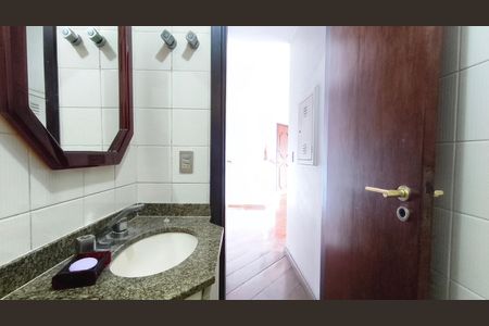 Apartamento à venda com 142m², 3 quartos e 3 vagas Apartamento à venda com 142m², 3 quartos e 3 vagasLavabo