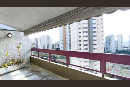 Apartamento à venda com 142m², 3 quartos e 3 vagas Apartamento à venda com 142m², 3 quartos e 3 vagasVaranda