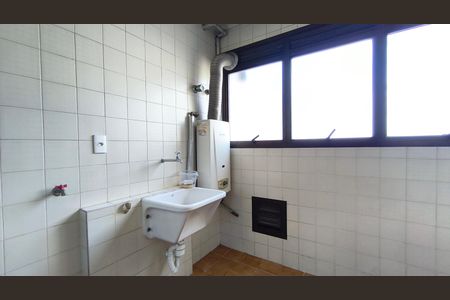 Apartamento à venda com 142m², 3 quartos e 3 vagas Apartamento à venda com 142m², 3 quartos e 3 vagasÁrea de Serviço