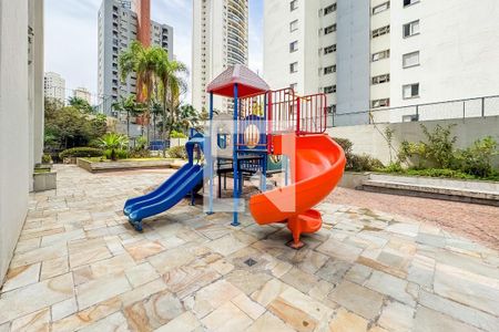 Apartamento à venda com 142m², 3 quartos e 3 vagas Apartamento à venda com 142m², 3 quartos e 3 vagasPlayground