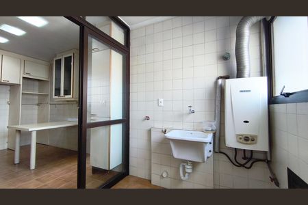 Apartamento à venda com 142m², 3 quartos e 3 vagas Apartamento à venda com 142m², 3 quartos e 3 vagasÁrea de Serviço