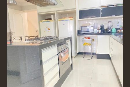 Casa para alugar com 4 quartos, 695m² em Alphaville, Santana de Parnaíba