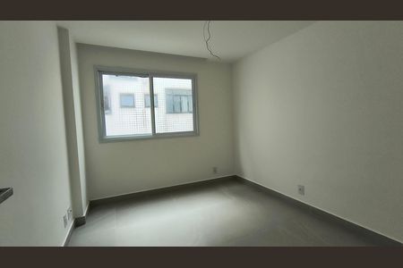 Quarto de apartamento à venda com 3 quartos, 80m² em Recreio dos Bandeirantes, Rio de Janeiro