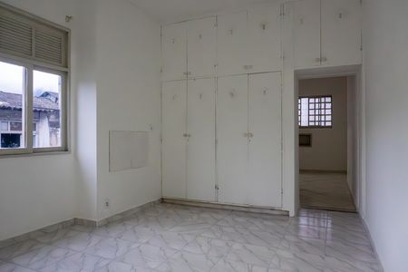 Casa para alugar com 300m², 2 quartos e 4 vagas Casa para alugar com 300m², 2 quartos e 4 vagasSuíte 2