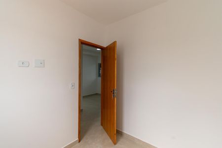 Quarto de apartamento à venda com 2 quartos, 40m² em Jardim Caguassu, São Paulo
