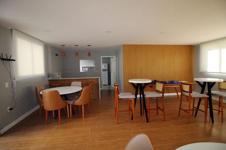 Apartamento para alugar com 38m², 2 quartos e sem vagaÁrea comum - Salão de festas