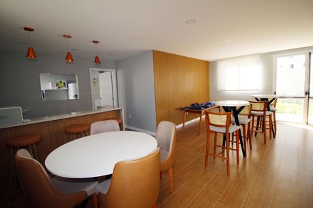 Apartamento para alugar com 38m², 2 quartos e sem vagaÁrea comum - Salão de festas