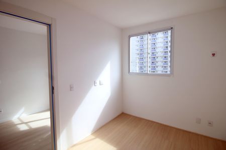 Quarto 2 de apartamento para alugar com 2 quartos, 38m² em Irajá, Rio de Janeiro