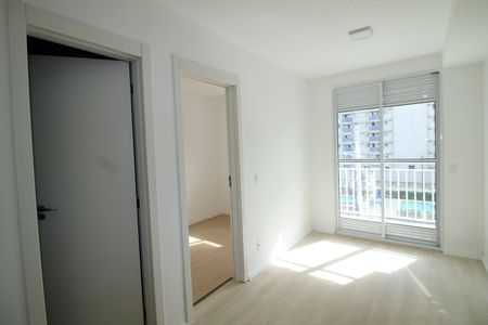 Sala de apartamento para alugar com 2 quartos, 38m² em Irajá, Rio de Janeiro