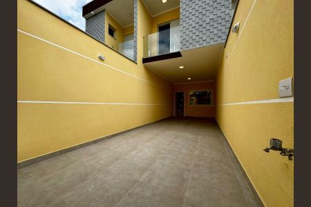 Casa à venda com 110m², 3 quartos e 2 vagas Casa à venda com 110m², 3 quartos e 2 vagasFoto 01