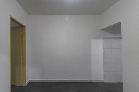 Casa para alugar com 30m², 1 quarto e sem vaga Casa para alugar com 30m², 1 quarto e sem vagaSala