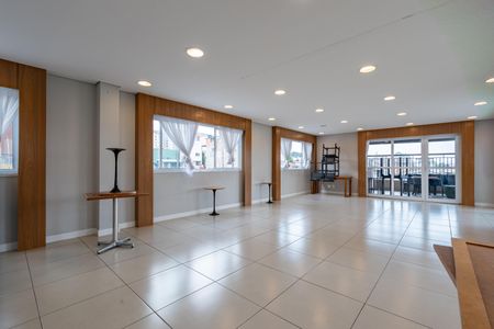 Apartamento à venda com 37m², 2 quartos e 1 vaga Apartamento à venda com 37m², 2 quartos e 1 vagaÁrea comum - Salão de festas