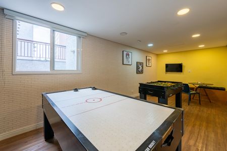 Apartamento à venda com 37m², 2 quartos e 1 vaga Apartamento à venda com 37m², 2 quartos e 1 vagaÁrea comum - Salão de jogos