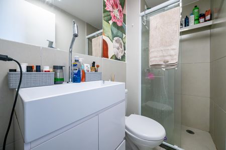 Apartamento à venda com 37m², 2 quartos e 1 vaga Apartamento à venda com 37m², 2 quartos e 1 vagaBanheiro