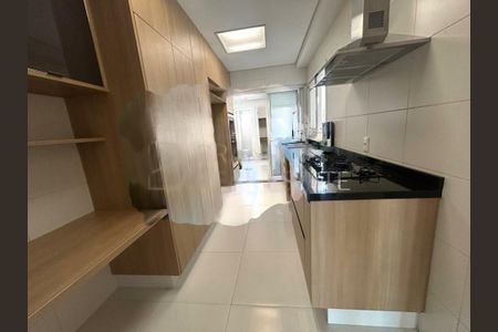 Apartamento para alugar com 175m², 3 quartos e 3 vagas
