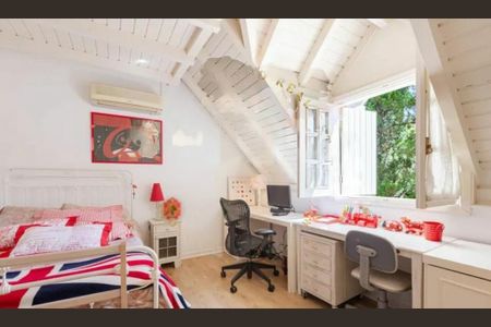 Casa à venda com 700m², 4 quartos e 4 vagas